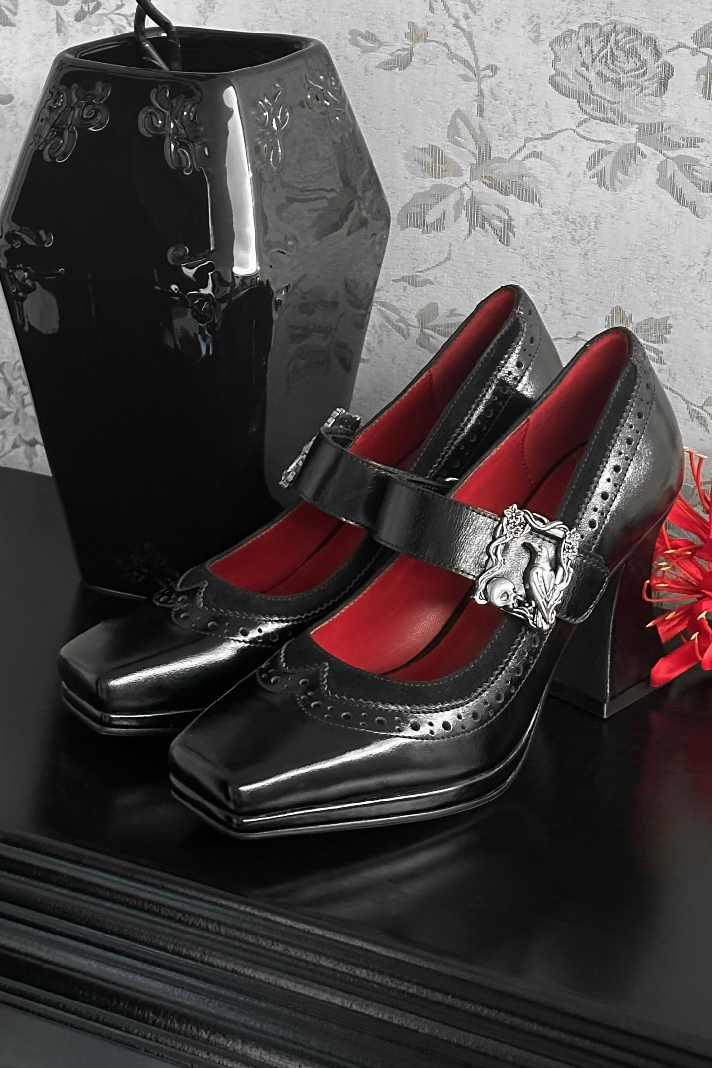Night Raven Gothic Dark Leather Pumps