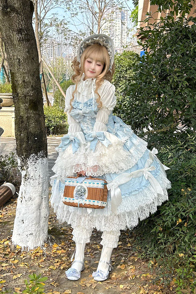 Finely Styled Dress with a Classic Vintage Look
