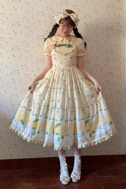 Finely Styled Dress with a Classic Vintage Look