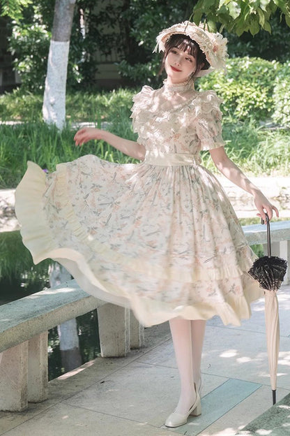 Finely Styled Dress with a Classic Vintage Look