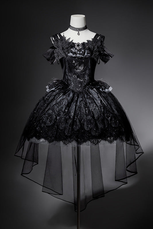 Beautifully Crafted Dress in a Classic Style