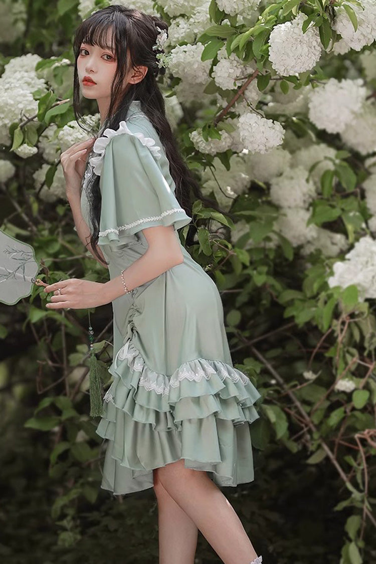 Finely Styled Dress with a Classic Vintage Look