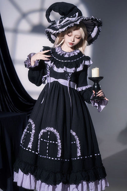 Finely Styled Dress with a Classic Vintage Look