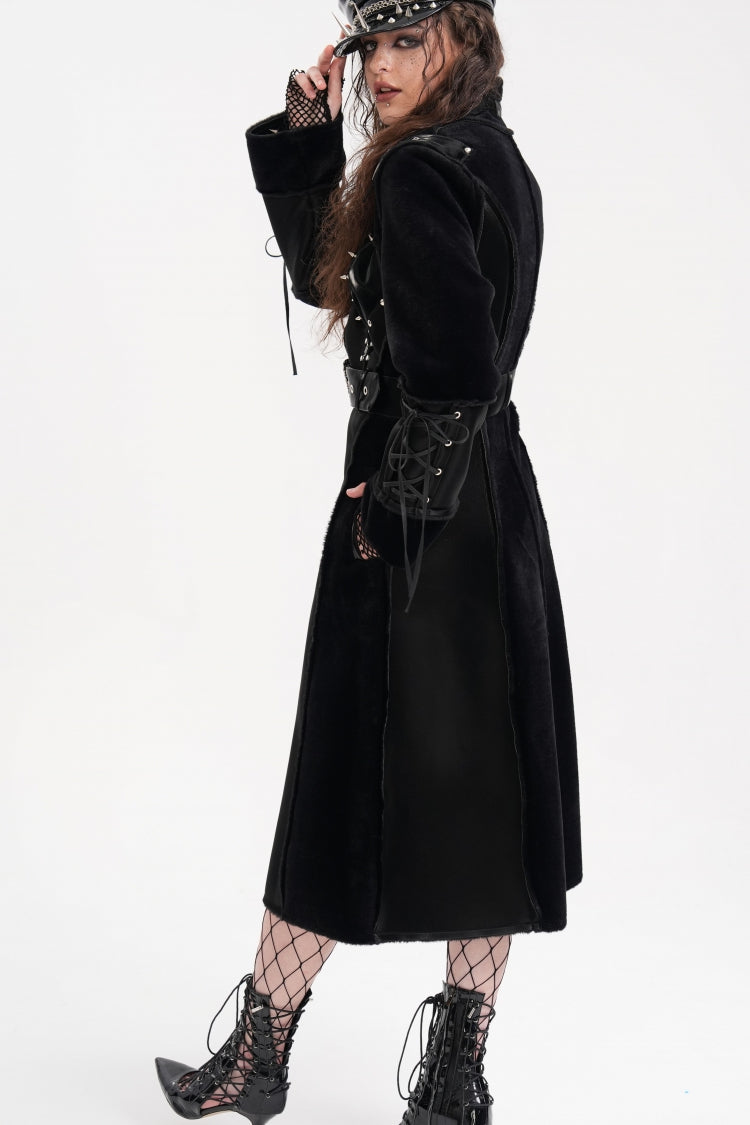 Effortlessly Elegant Coat with a Timeless Design