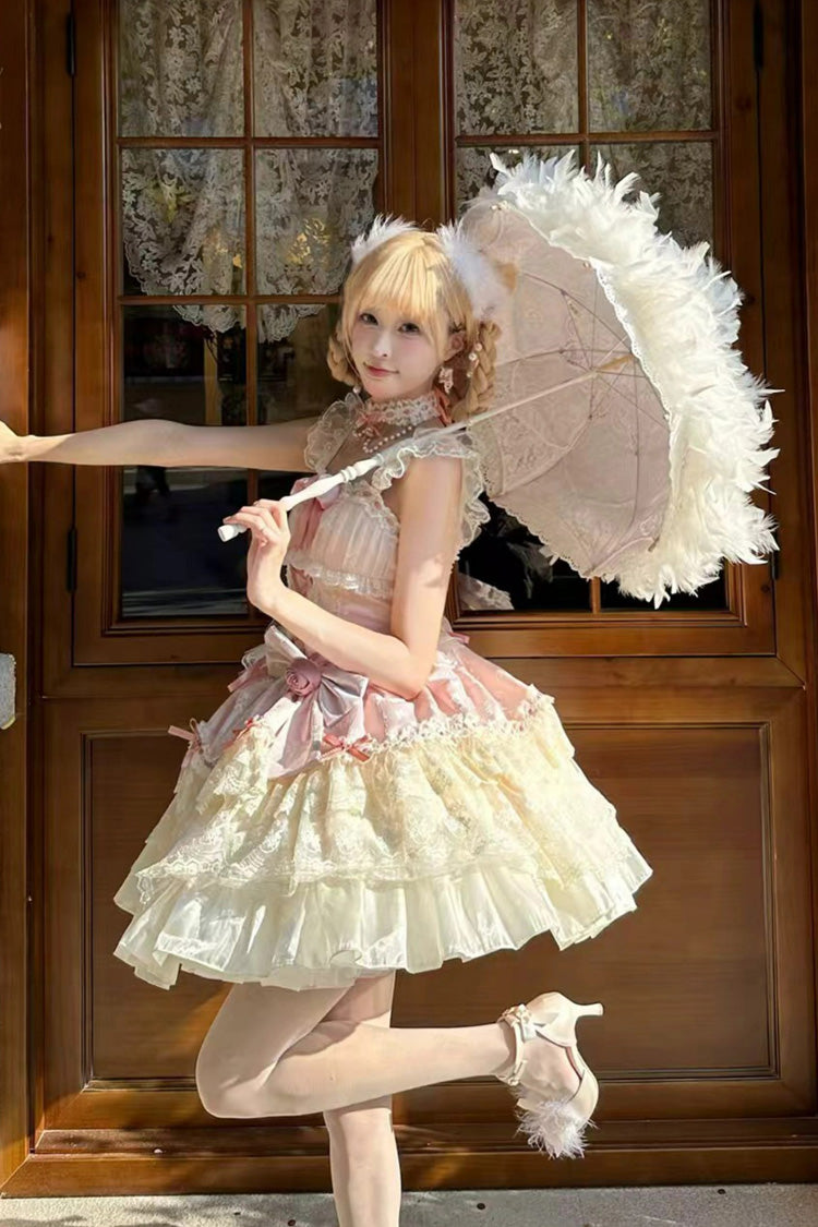 Finely Styled Dress with a Classic Vintage Look