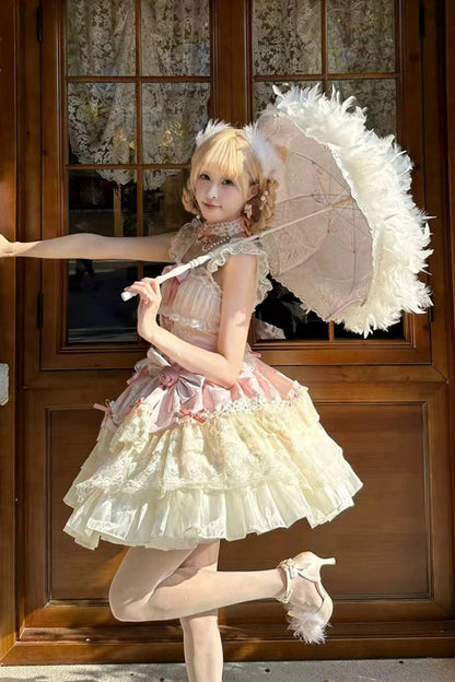 Finely Styled Dress with a Classic Vintage Look