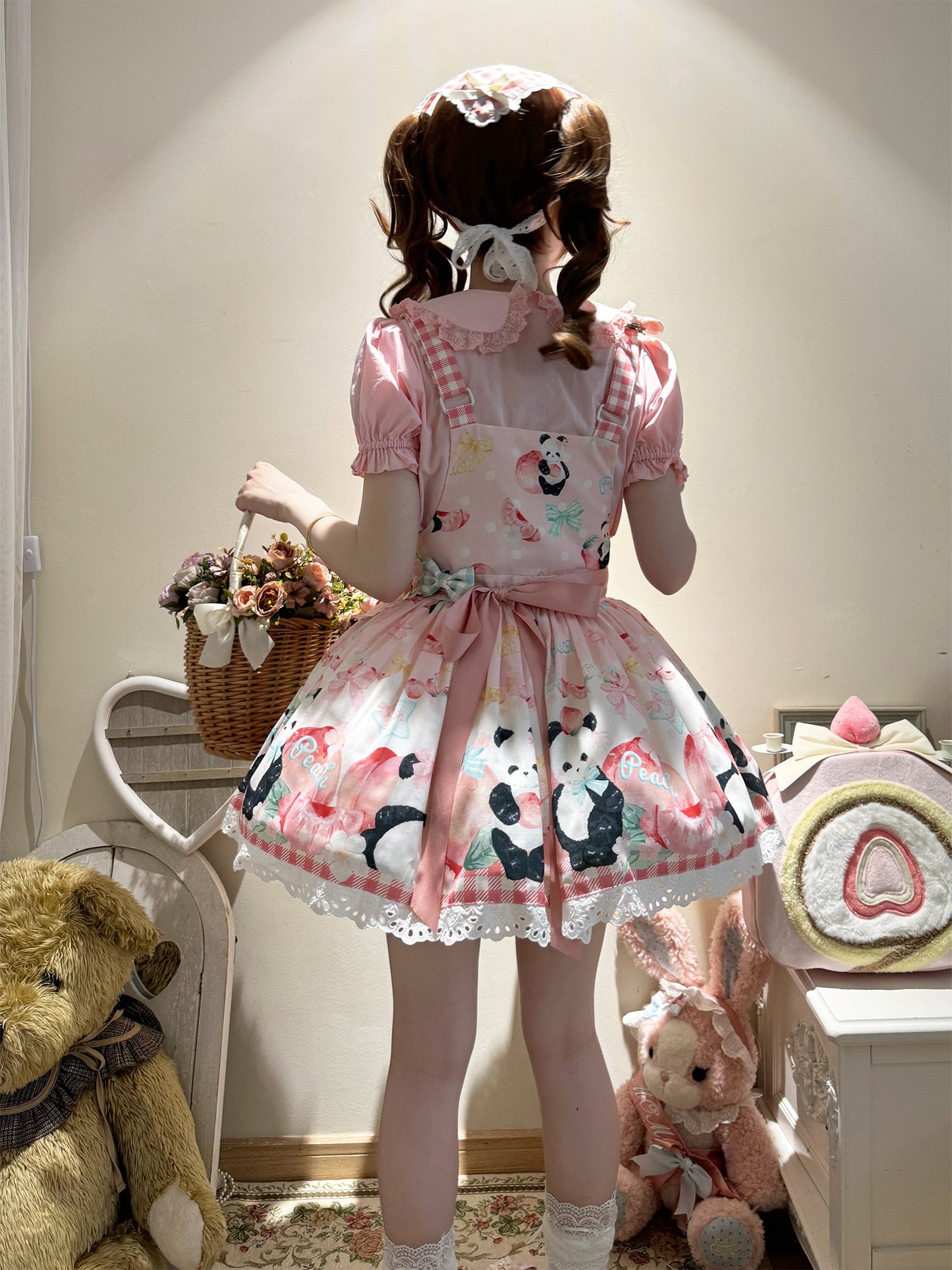 Subtly Elegant Dress with a Refined Vintage Look