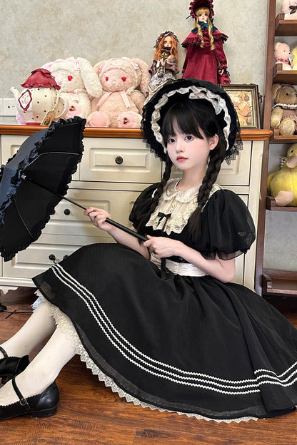 Classic Vintage Dress with a Flattering Fit