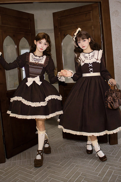 Effortlessly Elegant Dress with a Timeless Design