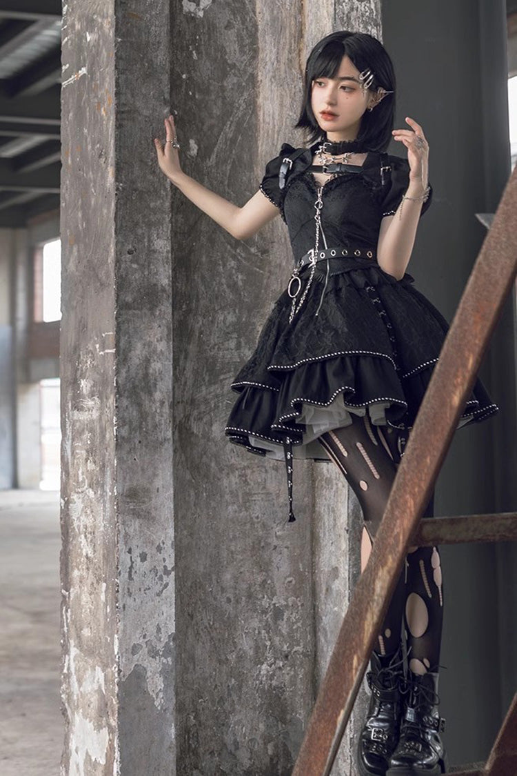 Subtly Elegant Dress with a Refined Vintage Look