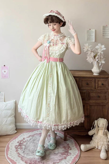 Beautifully Crafted Dress in a Classic Style