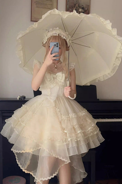 Finely Styled Dress with a Classic Vintage Look