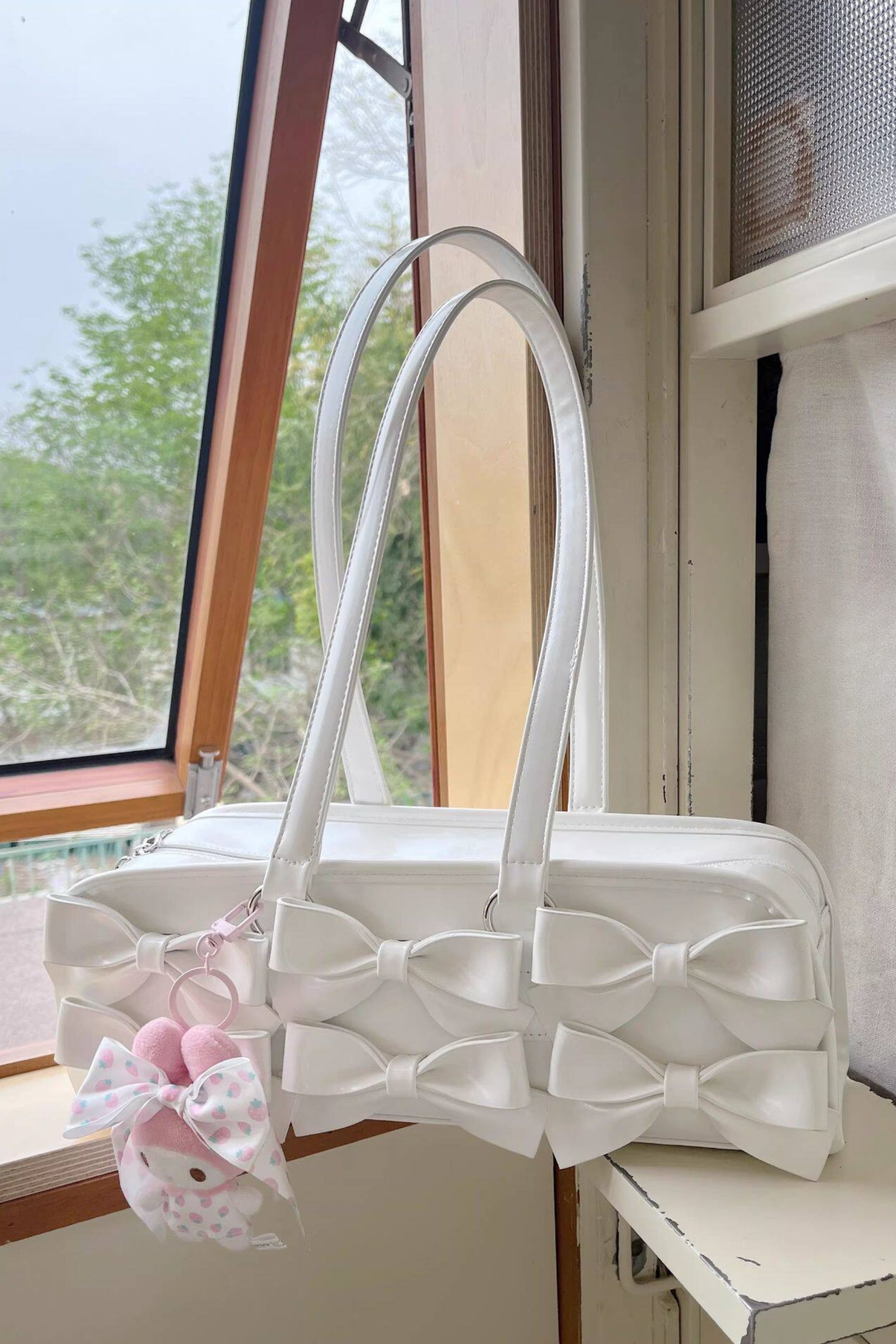 Sweet Dream Ribbon Baguette Bag