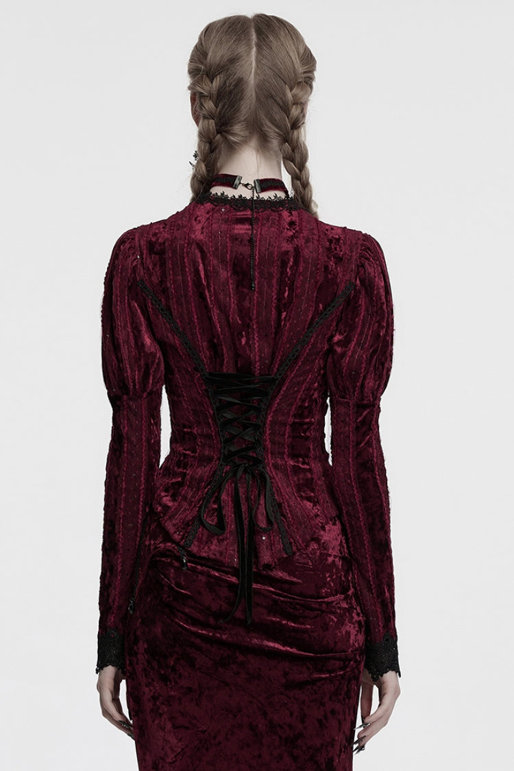 Beautifully Crafted Blouse in a Classic Style