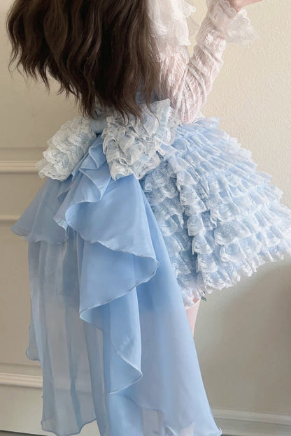 Finely Styled Dress with a Classic Vintage Look