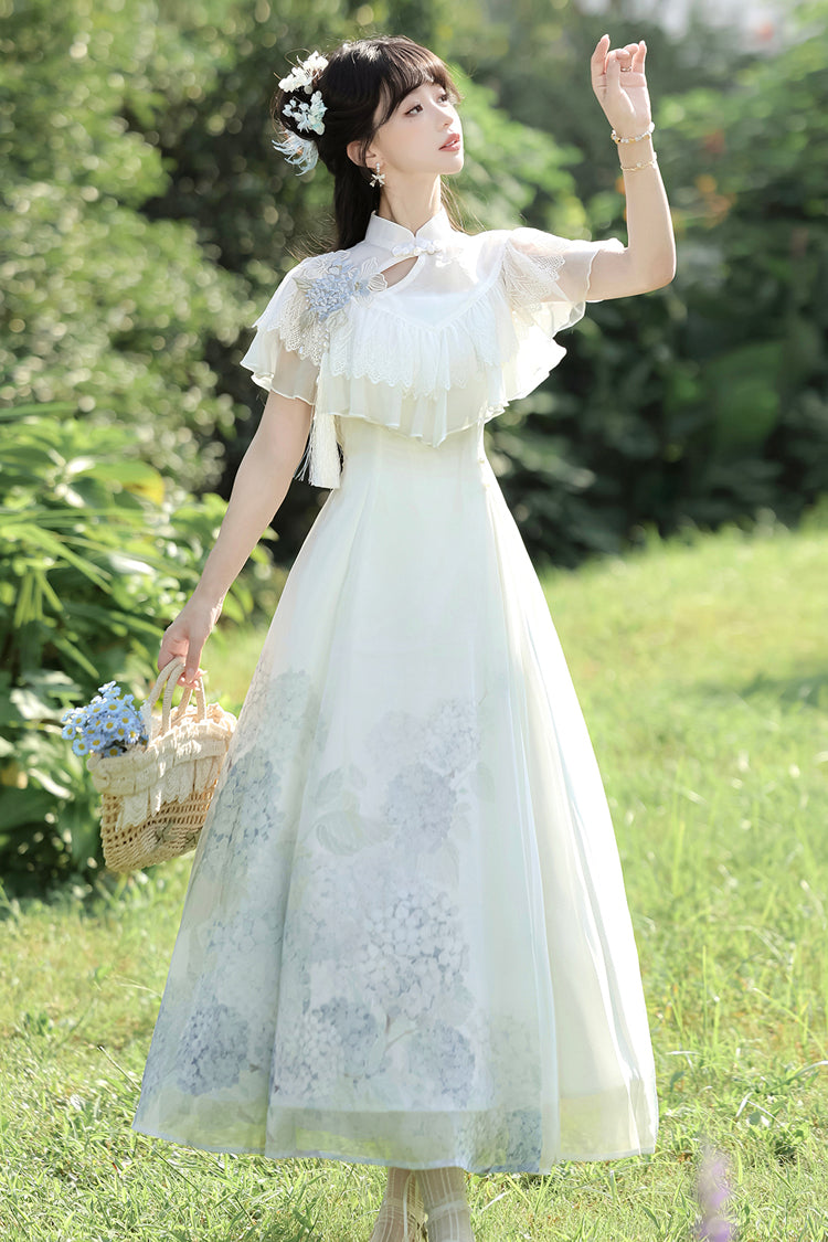 Finely Styled Dress with a Classic Vintage Look