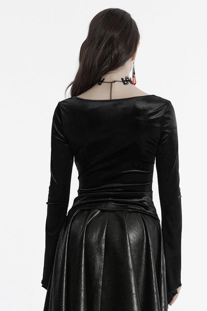 Subtly Elegant Blouse with a Refined Vintage Look
