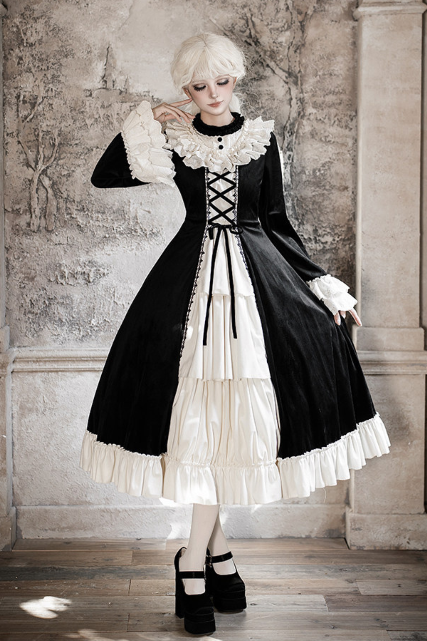 Classical Dress + Collar + Ribbon + Hat