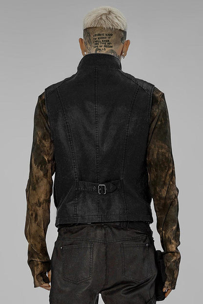 Casually Elegant Garment with a Refined Edge