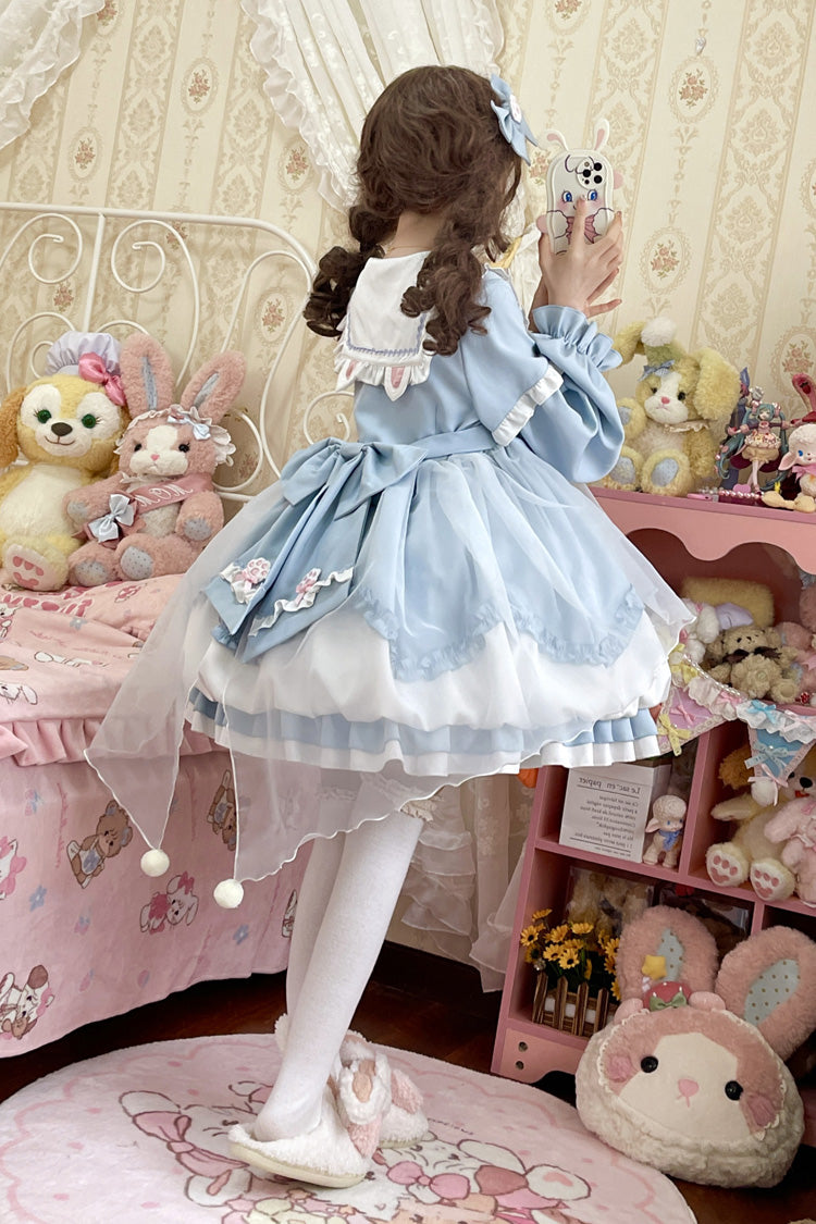 Finely Styled Dress with a Classic Vintage Look