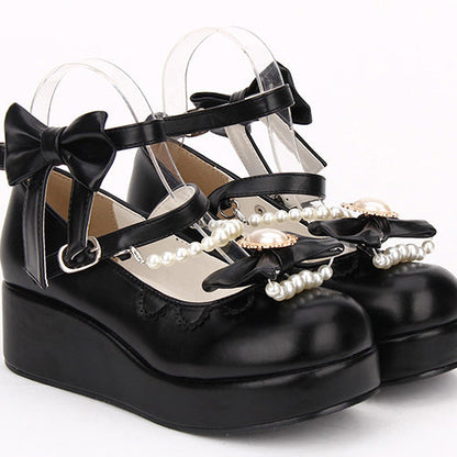 Effortlessly Elegant Shoes with a Timeless Design