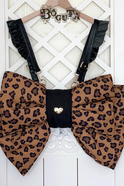Finely Styled Garment with a Classic Vintage Look