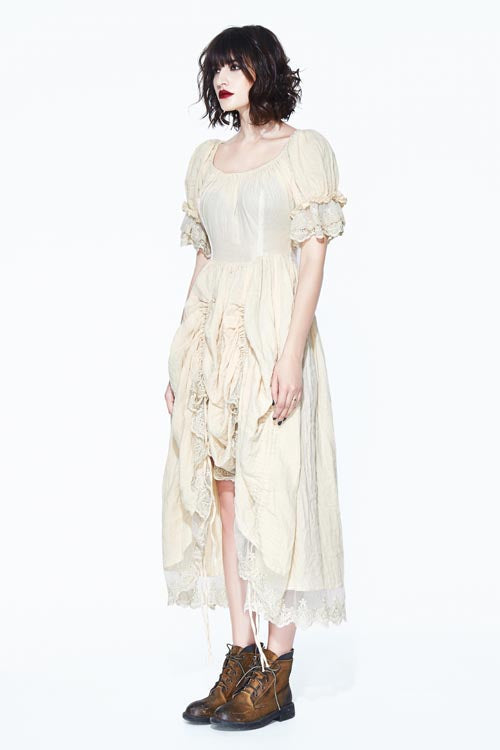 Finely Styled Dress with a Classic Vintage Look