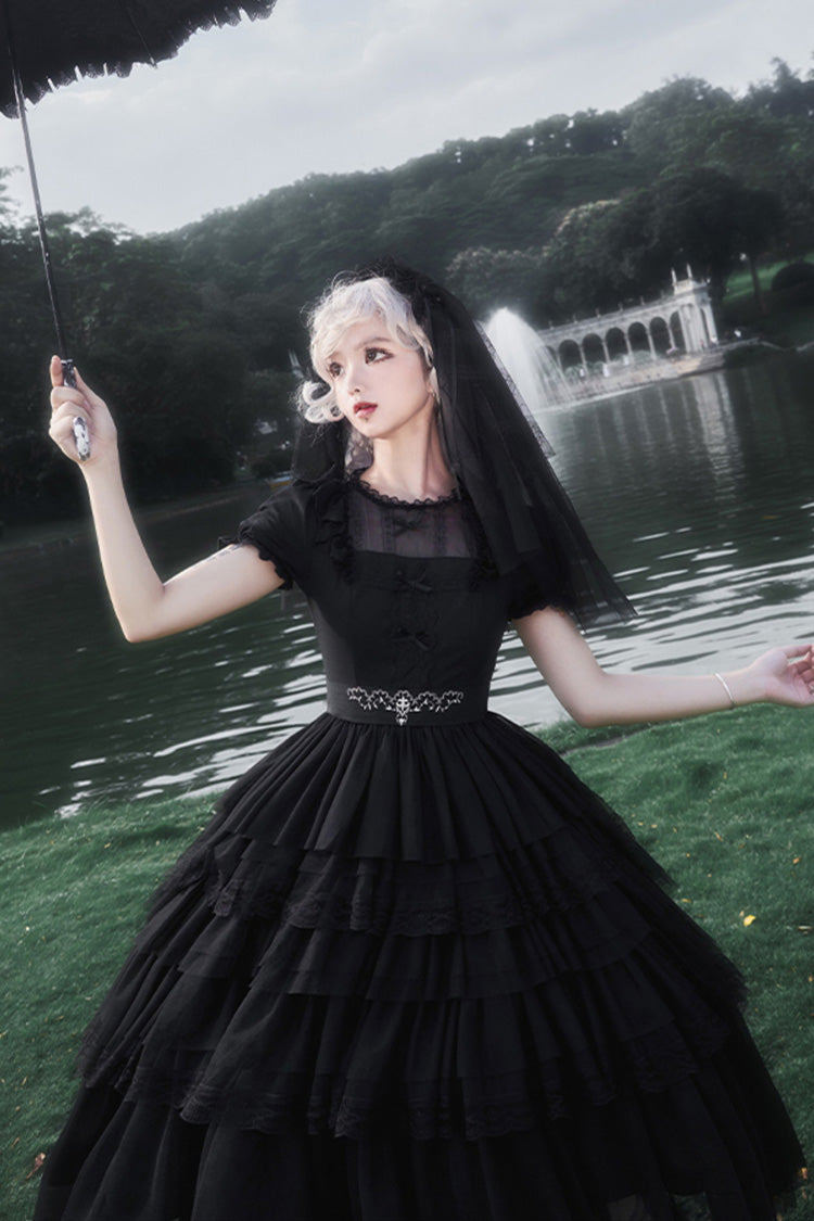 Finely Styled Dress with a Classic Vintage Look
