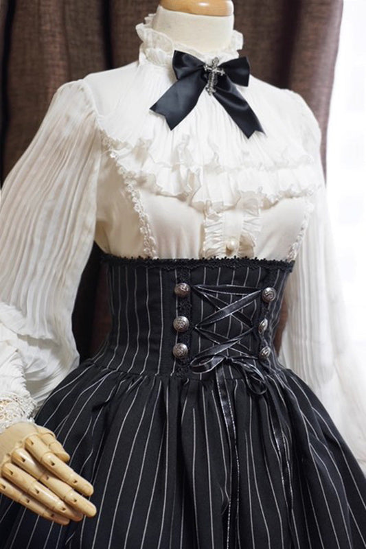 Beautifully Finished Blouse in a Timeless Design