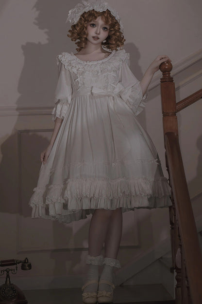 Beautifully Crafted Dress in a Classic Style