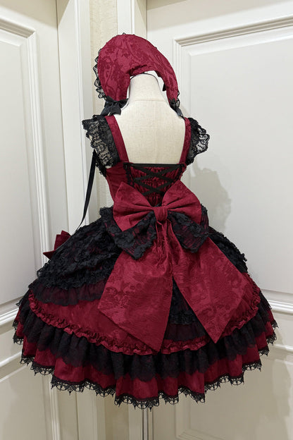Finely Styled Dress with a Classic Vintage Look