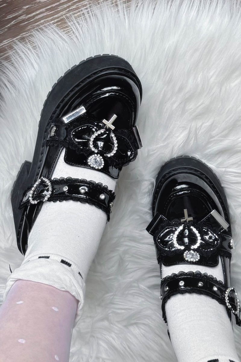 Jewel Cross Ribbon Shoes