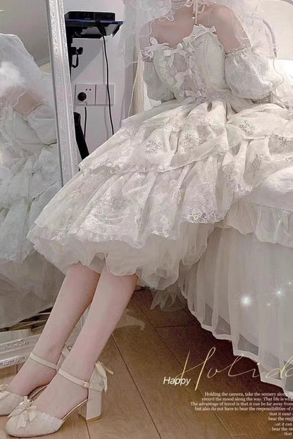 Finely Styled Dress with a Classic Vintage Look