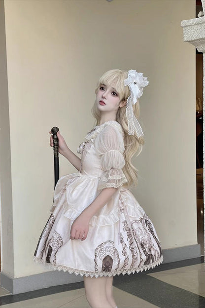 Subtly Elegant Dress with a Refined Vintage Look