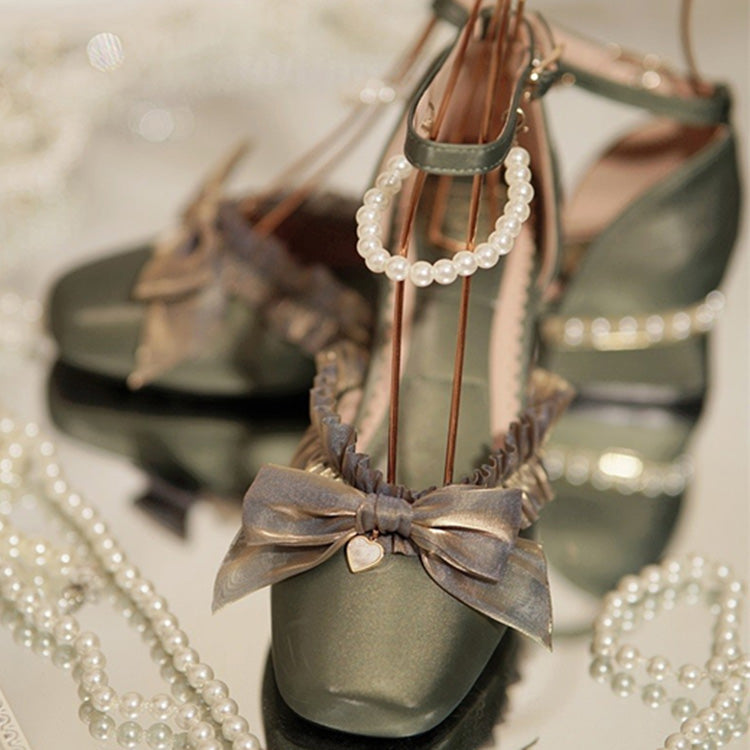 Vintage Style Shoes with a Modern Fit