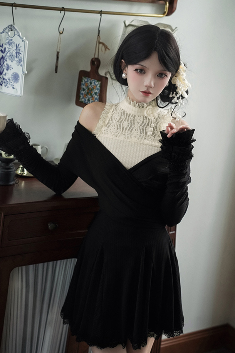 Low V-neck Knit Stretch Slim Dress