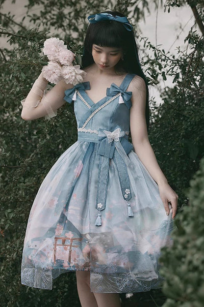 Finely Styled Dress with a Classic Vintage Look