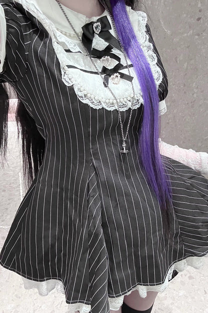 Subtly Elegant Dress with a Refined Vintage Look