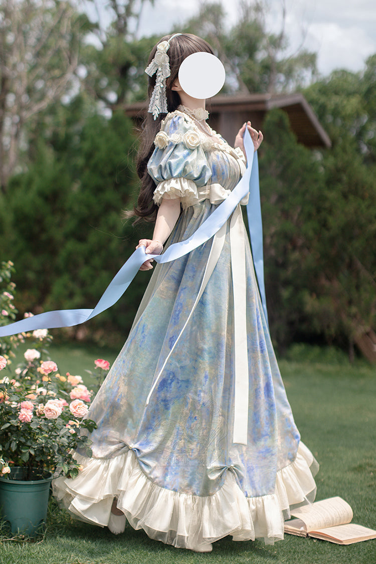 Finely Styled Dress with a Classic Vintage Look