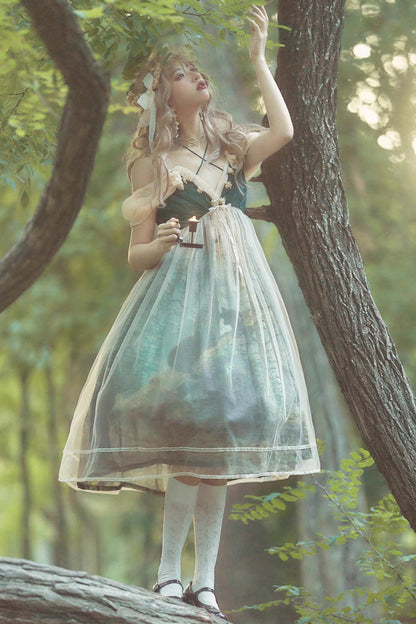 Finely Styled Dress with a Classic Vintage Look