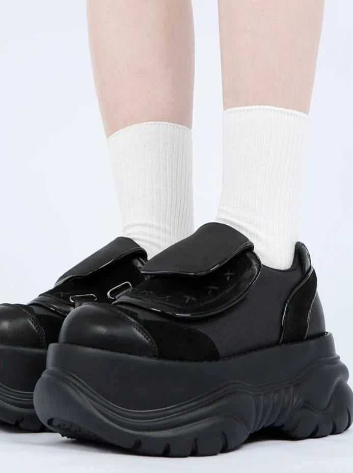 Macaron Dark Little Black Shoes