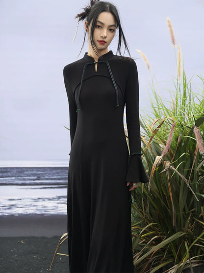 Retro Chinese-style Buckle Bell Sleeve Knit Long Dress