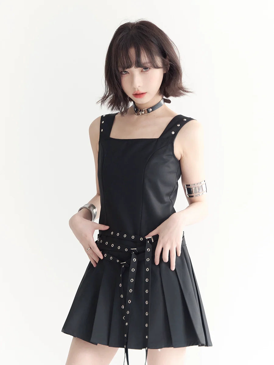 Retro Design Strap Short Pleated Vest Dress