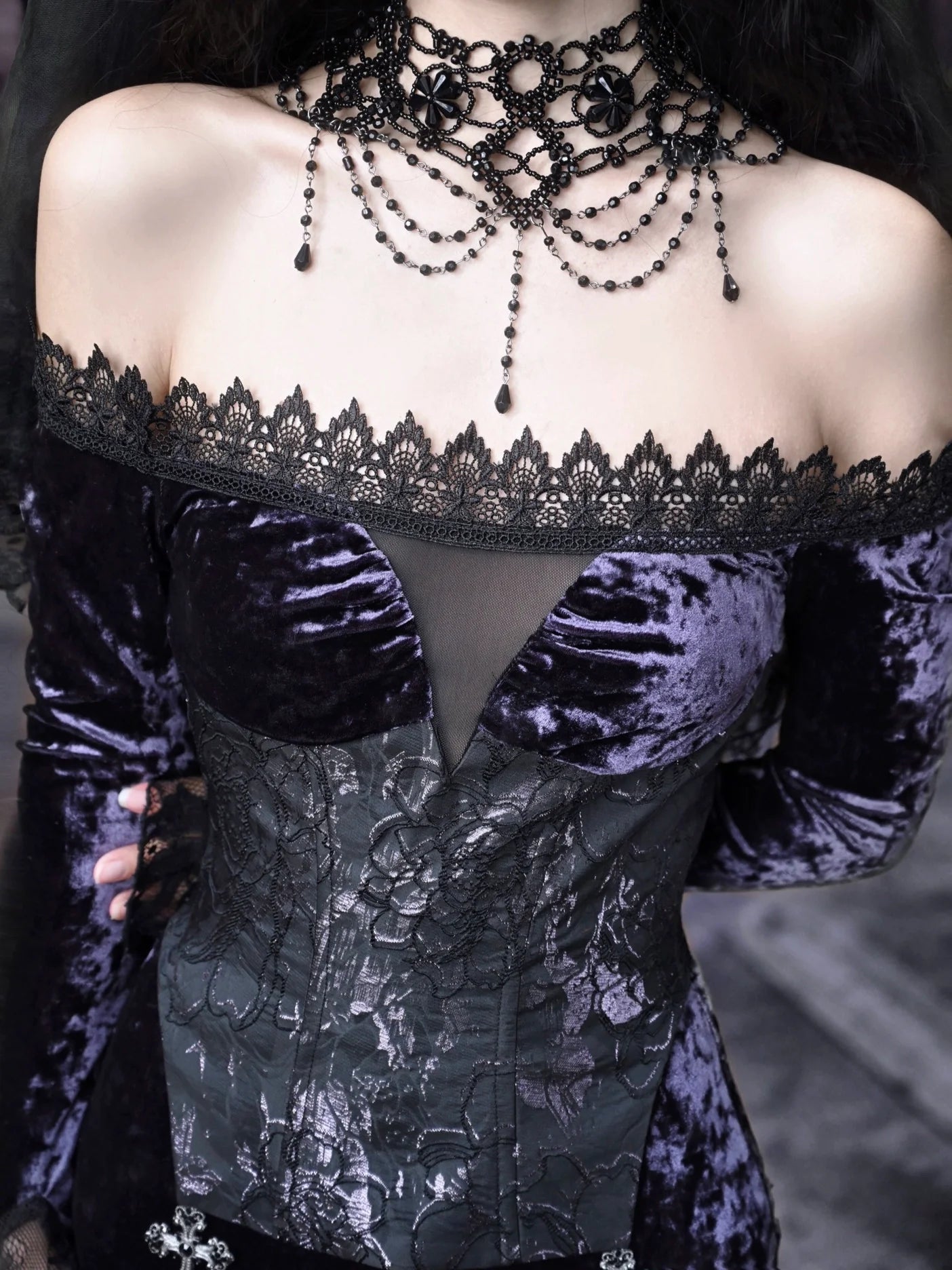 Luna Gothic Velvet One-shoulder Slim Mermaid Slit Dress