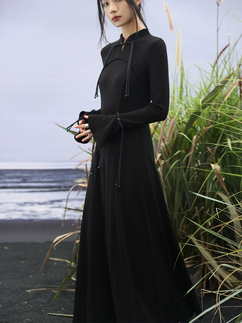 Retro Chinese-style Buckle Bell Sleeve Knit Long Dress