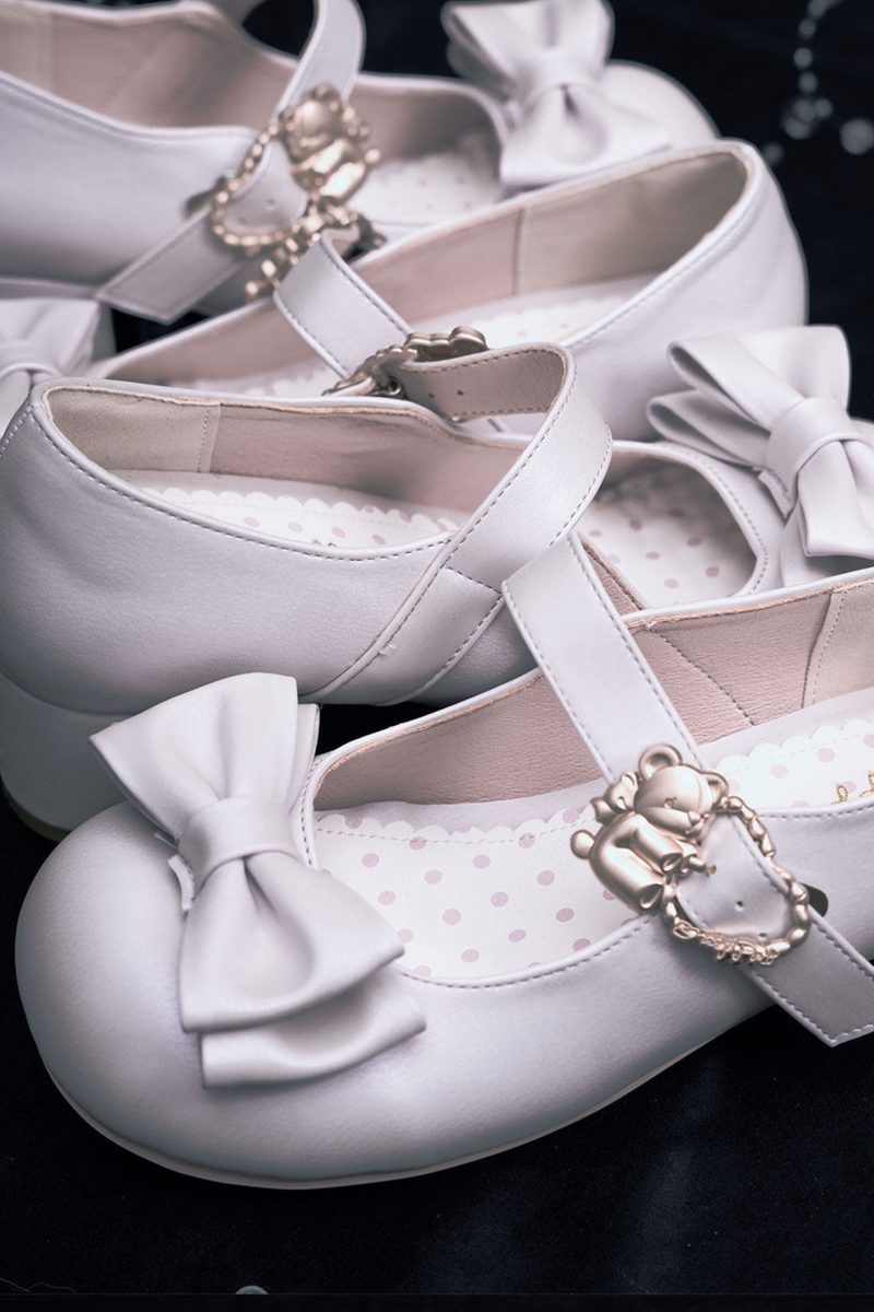 Satin Sheep Puff Ribbon Shoes