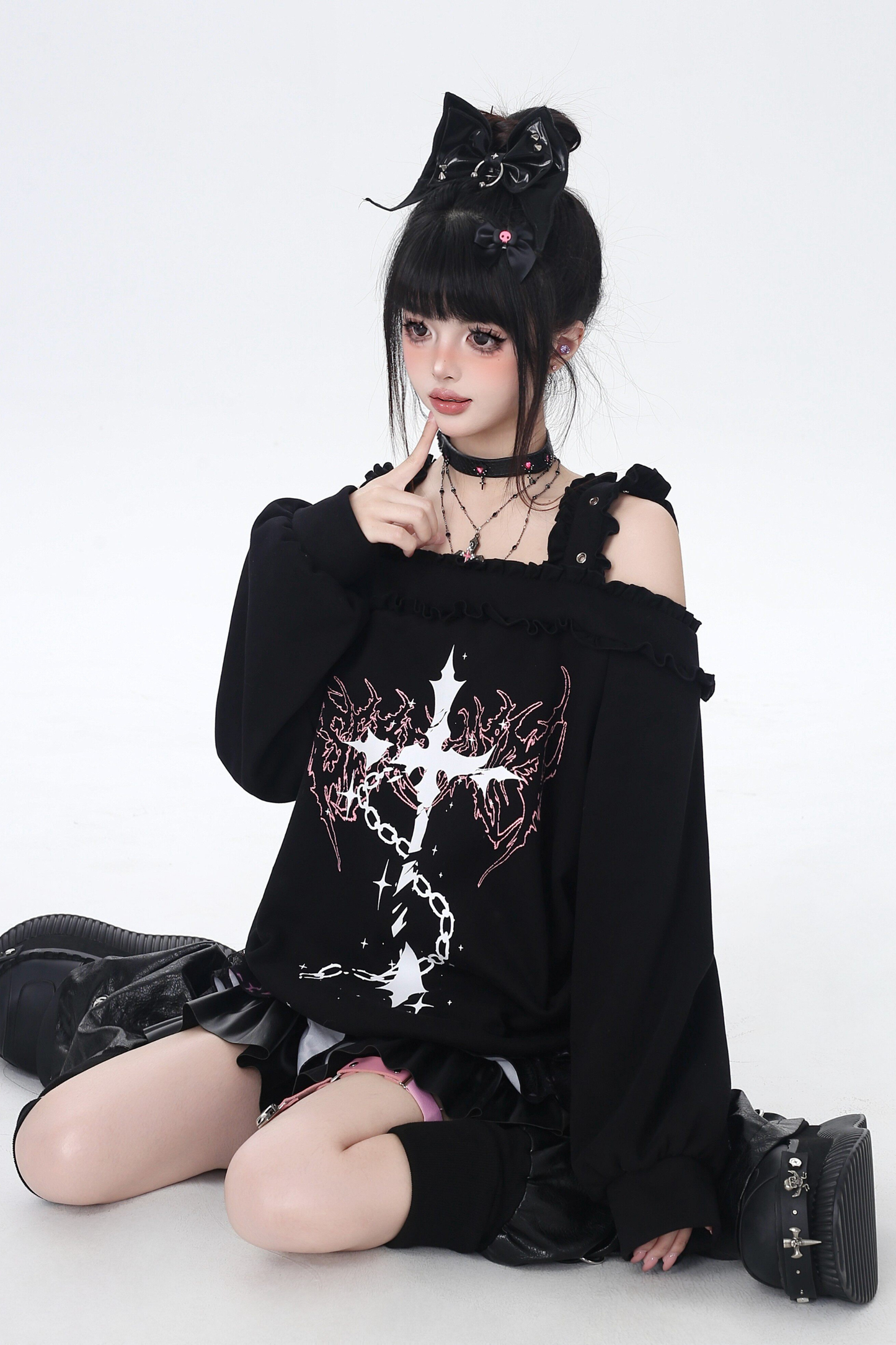 Cross Silence One-shoulder Top