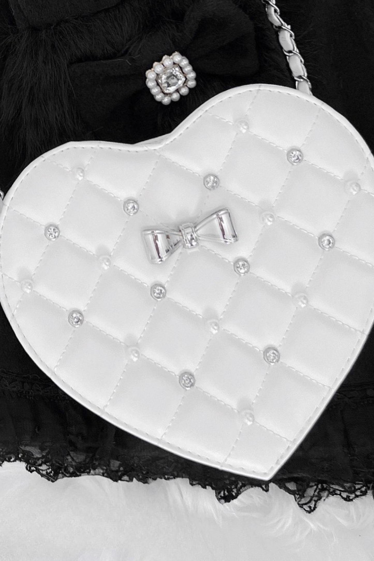 Pearl Quilted Sweetheart Bag