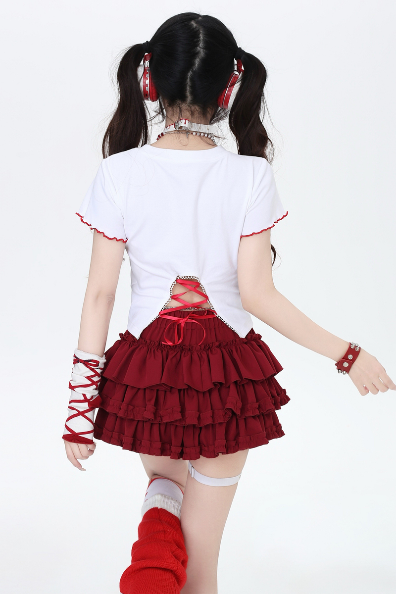 Letter Ribbon Slim Fitted T-shirt