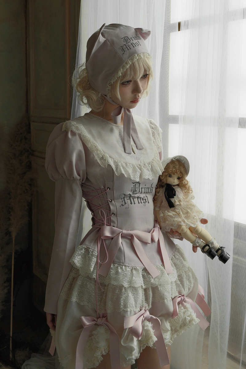 Drawstring Gothic Sweet Tops + Tiered Skirt